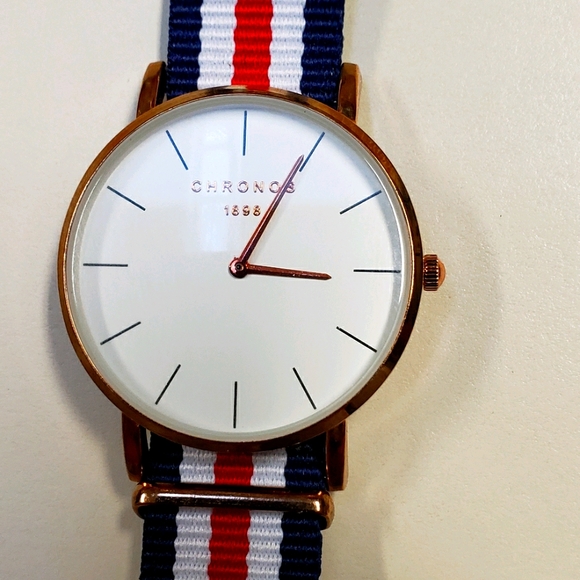 Watch - Picture 1 of 2